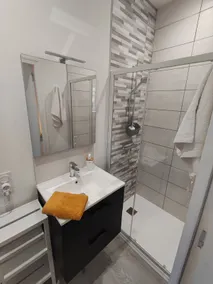 Charming apartment in the center of Beaupréau - Image 4