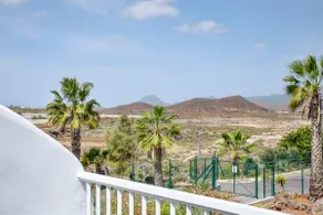 Newly refurbished apartment in the golf course - Image 5