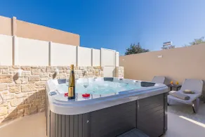 Konstantinos luxury suite - Image 3