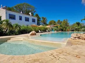 House with a shared pool - Image 2