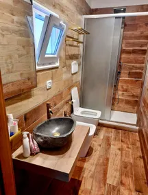 Nature Bed&Beauty Suite - Image 4