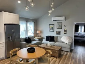 River Sirens Home: 2 Bedroom Apartment - Image 3