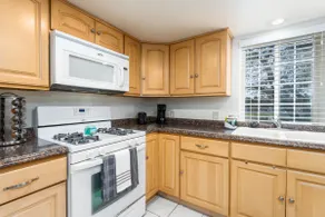 Comfy & Private 1 bedroom Guest House in Torrance - Image 5