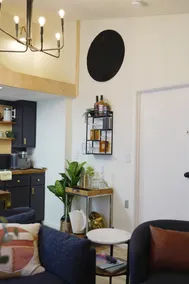 Downtown Vaulted Luxe Haus-near Napa - Image 4