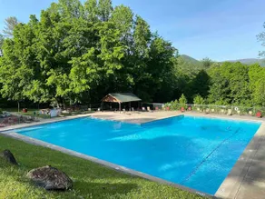 4x4 Not Needed. Decks, Views & Hot Tub - Image 4