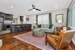 Cute & Cozy-close to downtown, VBC, Orion & more! - Image 2