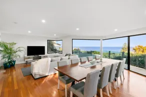 Orton Oceanview Luxury Retreat - Image 3