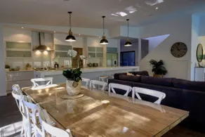 Away - Luxury Family Retreat with Pool and Air-Con - Image 2