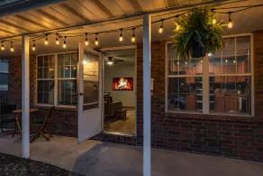 Boho BnB~LOCATION~FirePit~4min to Downtown - Image 5