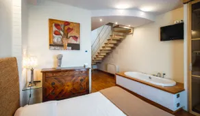 Deluxe apartment - Image 5