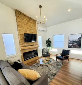 Copper Shore Lake House - Doncaster - Image 3