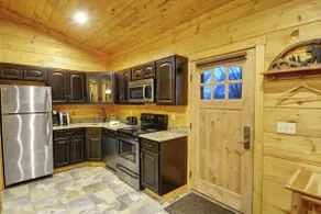 C1 - King bed, Lakefront, Hot Tub, Full Kitchen - Image 2