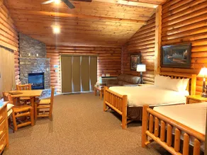 C53 - 2 Queen Beds, Hot Tub, Pet Friendly - Image 3