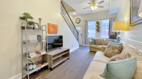 Charm City Getaway - Image 2
