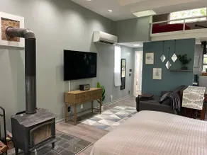 Hokie Hideaway - Image 2
