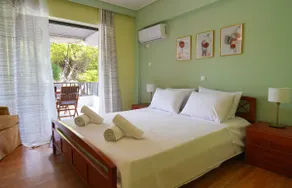 Sunny Corner Apartment - Image 4