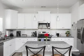 Fresh & Comfy Near Uptown with HotTub & Private Yard - Image 5