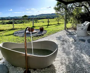 Picturesque Hinterland Escape - Image 1