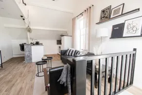 Luxury apartment & sauna with waterway view - Image 2