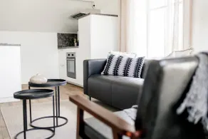 Luxury apartment & sauna with waterway view - Image 3