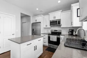 Modern Home w/ 2 Private Suites near DEN Airport - Image 4