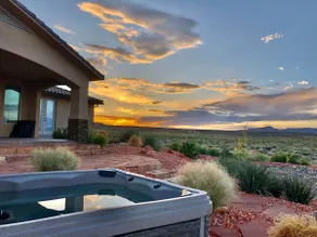 Desert Hacienda at Lake Powell, Hot tub, EV Charge - Image 2