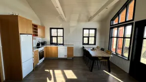 Large cabin with hot tub - Image 3
