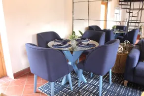 Luxurious Centrally-located Loft (2 bedrooms) - Image 5