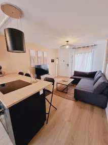 New duplex with parking - Image 3