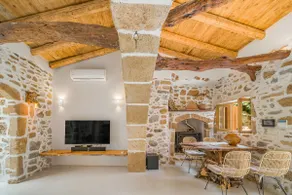 Boutique Cretan house in Old Malia with Jacuzzi - Image 3