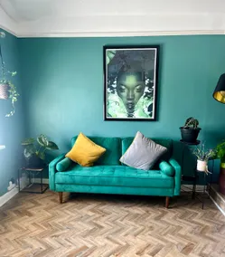 Four Heaton's Cozy Corner - Image 5