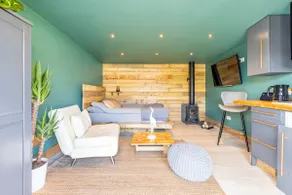 Self contained cabin, firepit, NR MOD aztec, m5, m4 - Image 3