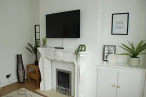 Entire house, Waterloo, free street parking - Image 2