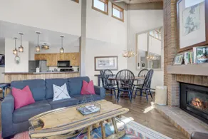 Rustic Ridgetop Retreat - Image 4