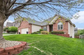Home Away from Home | 5 bed w/ Game Room & Bar - Image 4