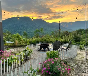 Private, Romantic Loft with a VIEW! - Image 2