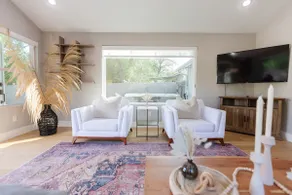 South Congress Oasis | Pool, Hot Tub & Sunroom - Image 5