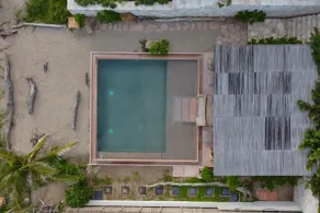 Incredible beachfront villa with a private pool - Image 4