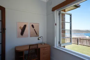 Cosy 3 Bedroom Cottage with Harbour Views - Image 3