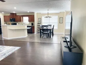 Creekside Charmer near I-26 w/ POOL TABLE - Image 5