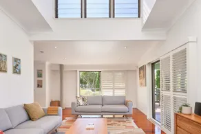 Rainforest Pole House with Dual Views - Image 3