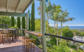 Rainforest Pole House with Dual Views - Image 2