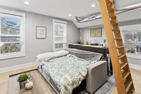 NY Loft Style 1 Bed PKG|30M to Airport & Downtown - Image 3