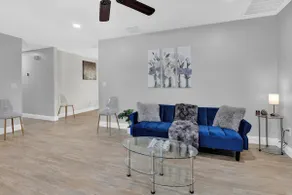 Spacious & Modern Home - Perfect for Your Family! - Image 2