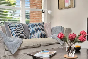 The Blue Cow: A Country Escape for Couples - Image 2