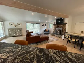 The River House on The Rogue with beautiful views! - Image 4