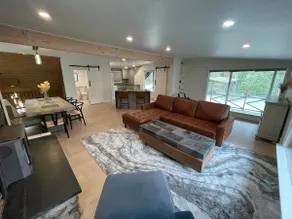 The River House on The Rogue with beautiful views! - Image 2