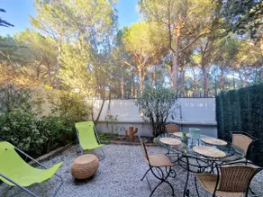 Garden + Parking, 3-minute walk to the beach - Image 3