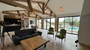 Charming house with pool - Image 2