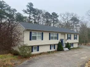 Beautiful 4BR Lake Front House - Image 2
